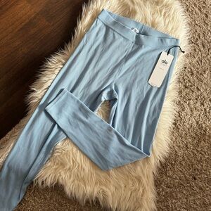BNWT Alo Ribbed Leggings